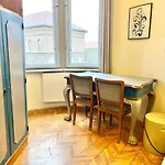 F14 Guest House By Small Home Budapest