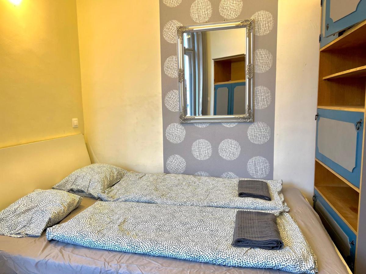 F14 By Small Appartement